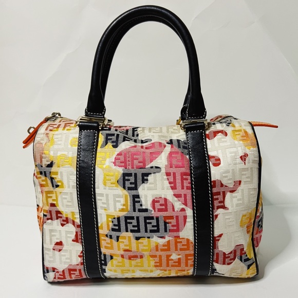 Authentic Fendi Bag - Picture 4 of 15